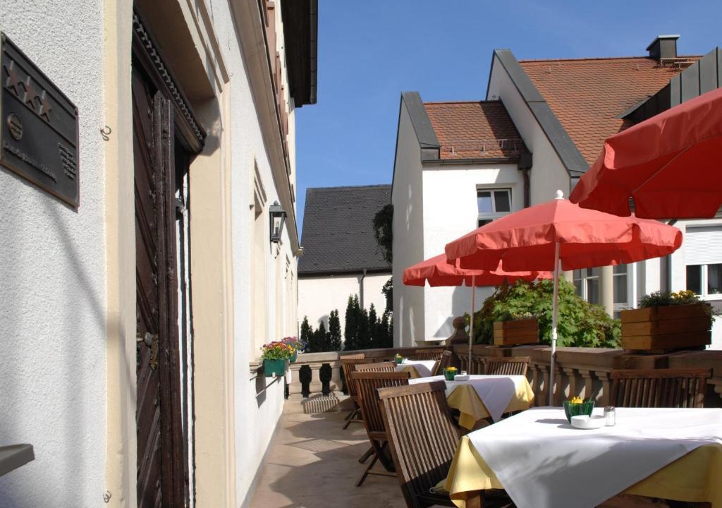 Hotel Gasthof Der Krug Stegaurach Bagian luar foto